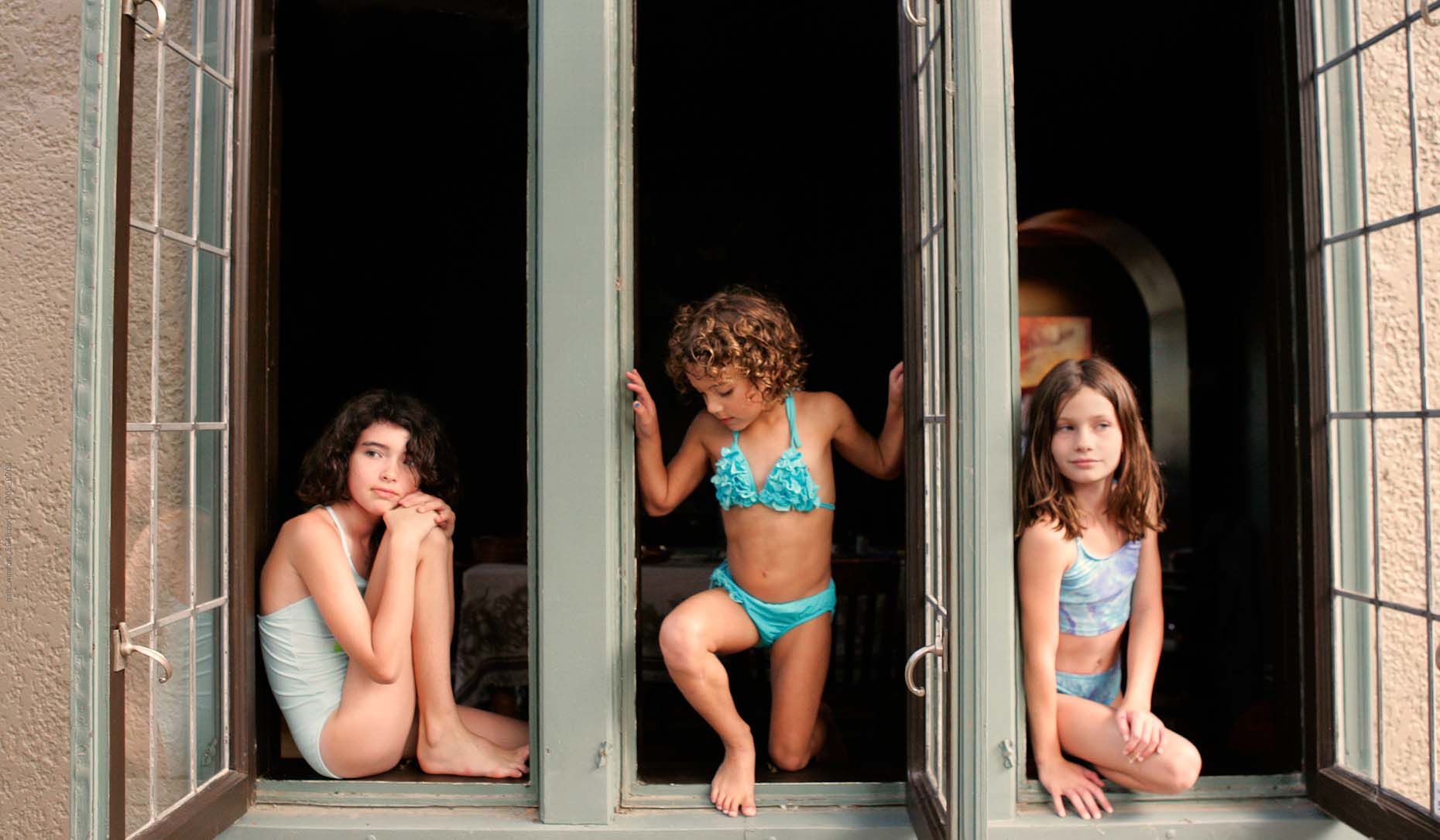 girls_window_5648-DUP.jpg